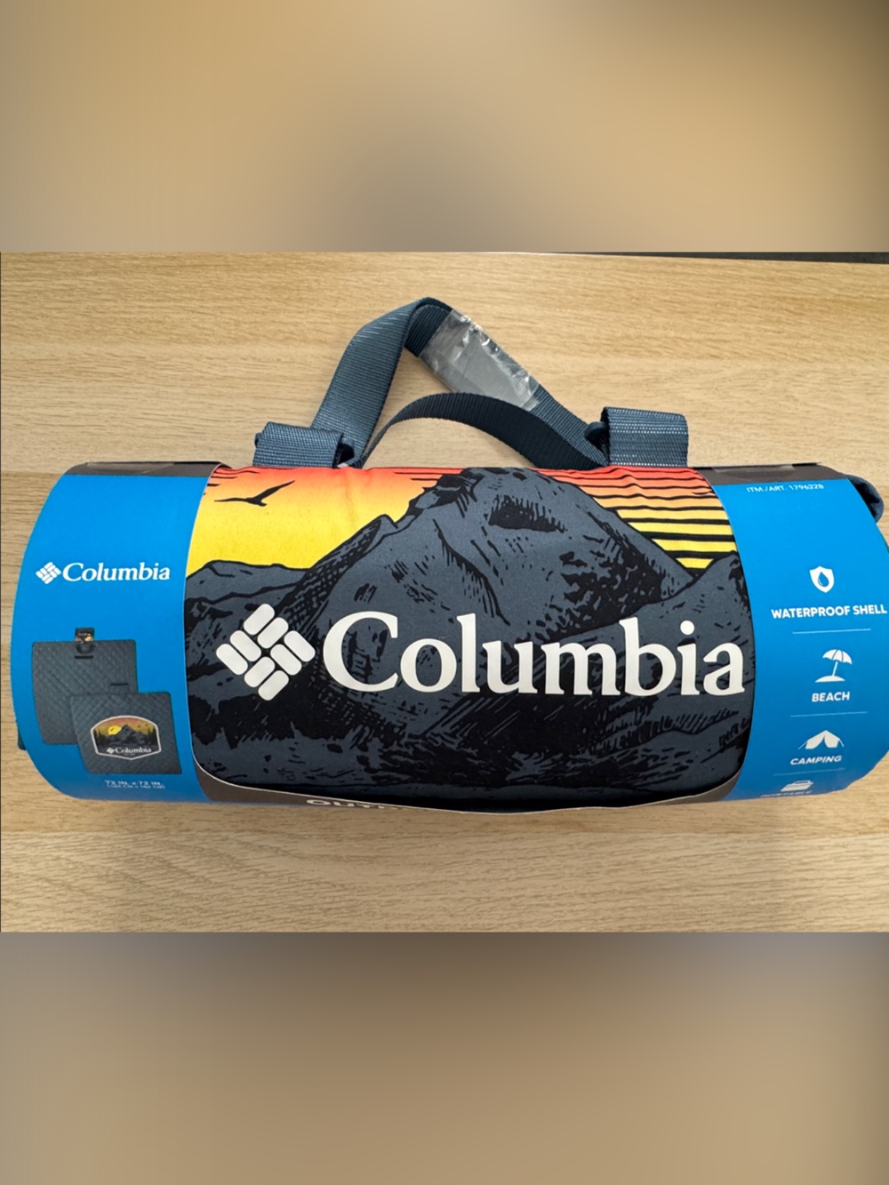 NEW Columbia Waterproof Outdoor Picnic/Beach Blanket 72x72